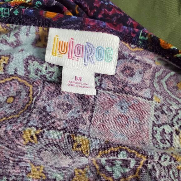 LuLaRoe Carly Tunic Dress Women’s M Purple Mosaic Print High Low Hem - Picture 5 of 6